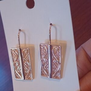 ♥️ D 5 / $20 Elegant Gold Filigree Earrings
